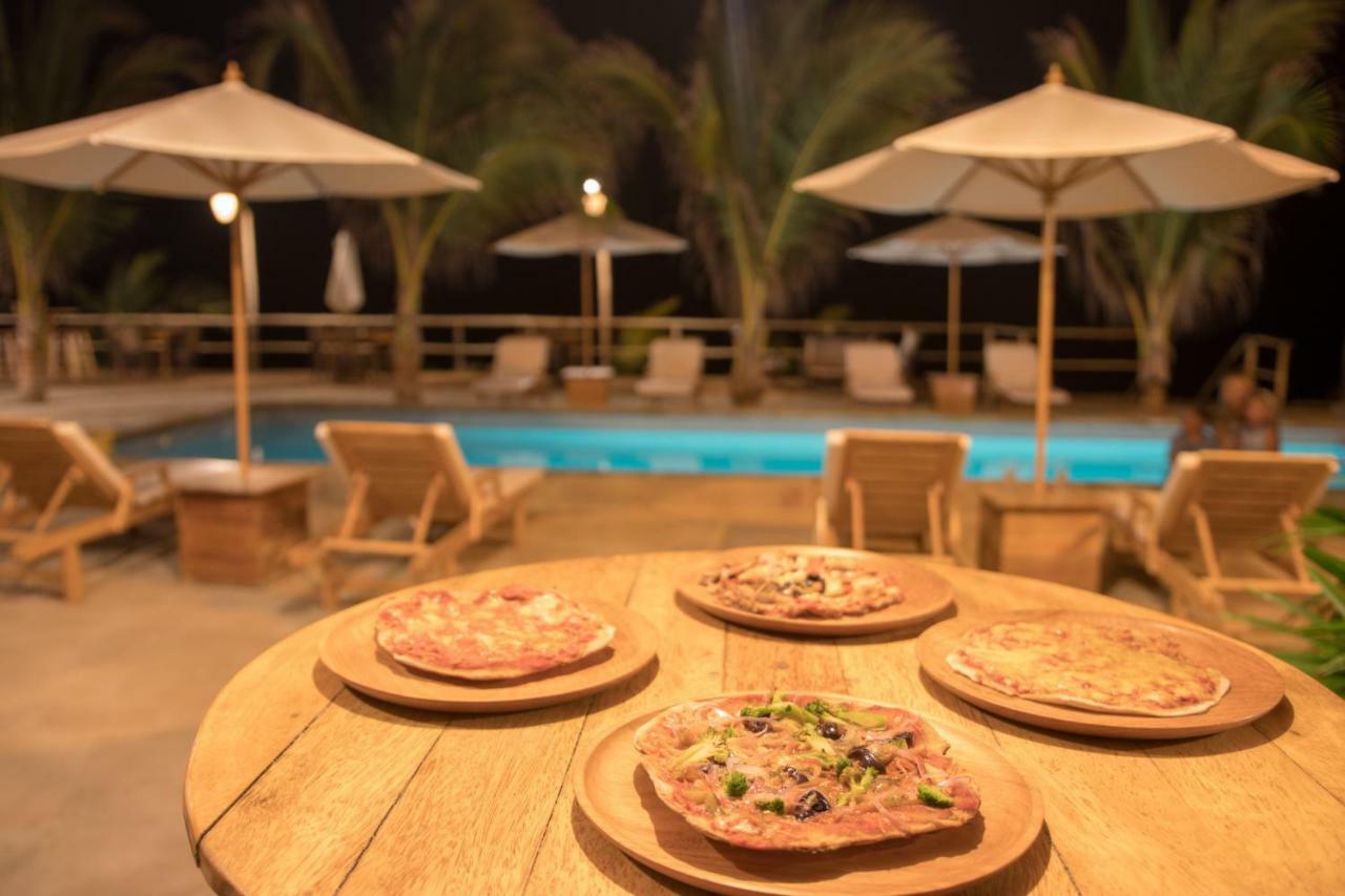 Baja Canoas Hotel